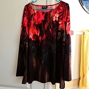 Women's long sleeved top.